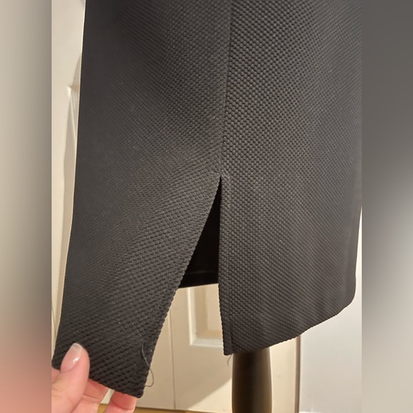 Black skirt - Picture 3 of 5